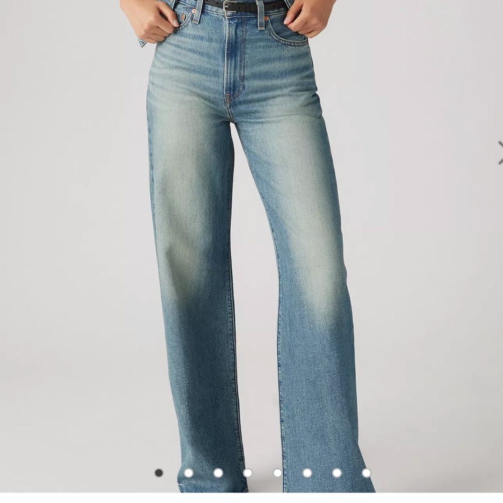 Levi's Ribcage Wide Leg Jeans in Tint Story Size 25